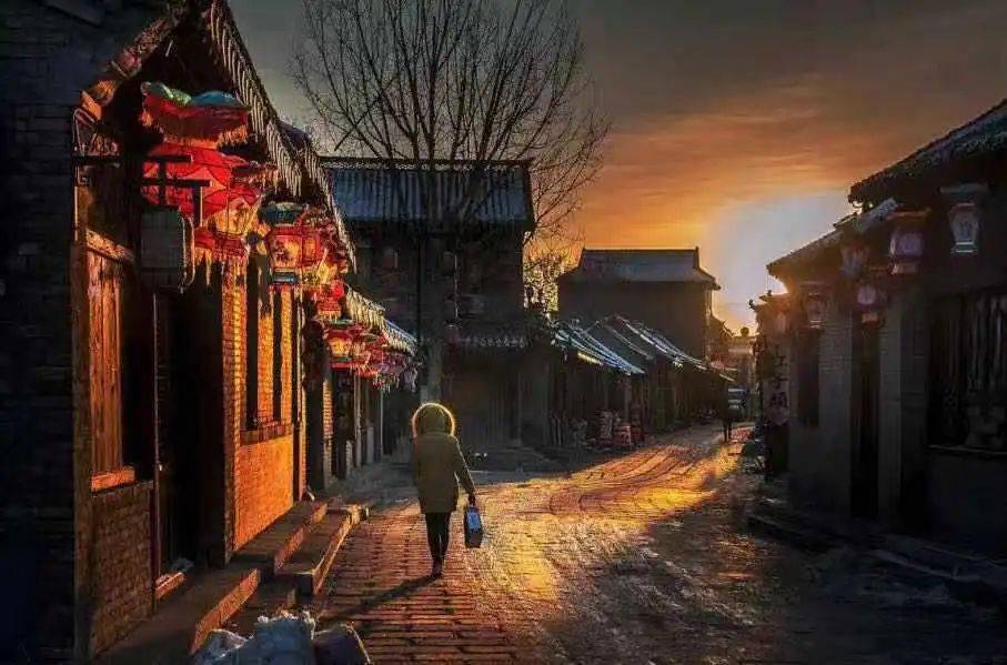 探秘最新版慢摇，小巷中的神秘乐园，感受全新节奏的魅力