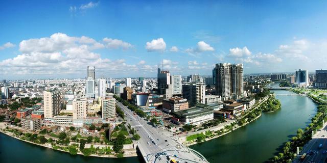 潍坊市最新动态，城市变迁与学习同行