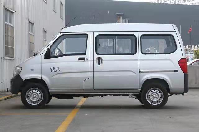 五菱之光7座最新报价，小巷中的宝藏，驾驶梦想的探索之旅！