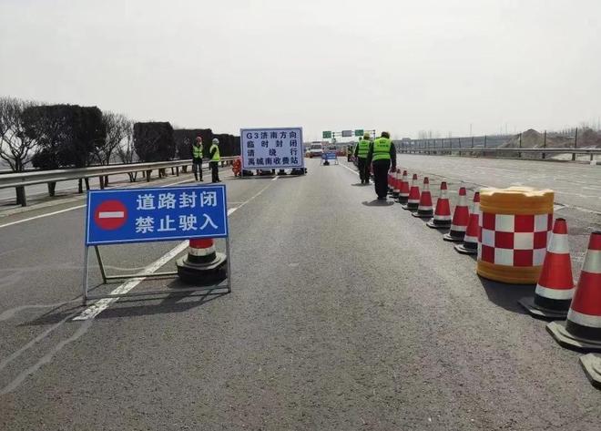 厦门交通事故背后的故事，心灵探索自然美景之旅的警示纪事