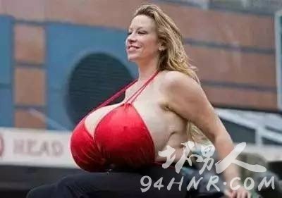 探索女性魅力新维度，胸大比赛的魅力与挑战