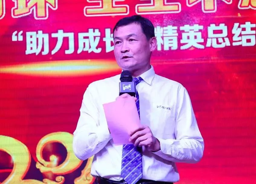 李朝源最新动态揭秘，领袖人物的步伐与辉煌成就探索