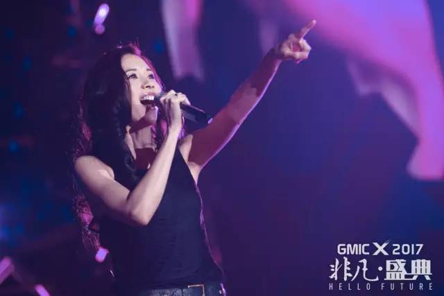 佐明星，星辉璀璨，闪耀时代之光