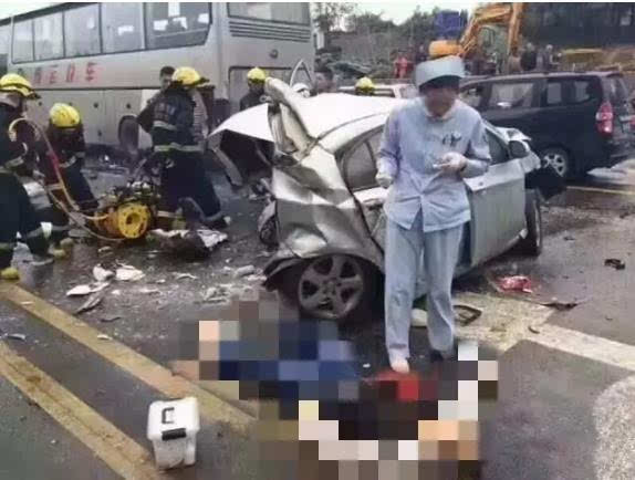 六盘水最新车祸事故报道