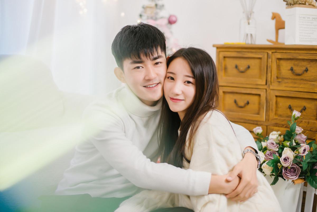 毛晓彤机场最新,毛晓彤机场最新,一场温馨有趣的偶遇