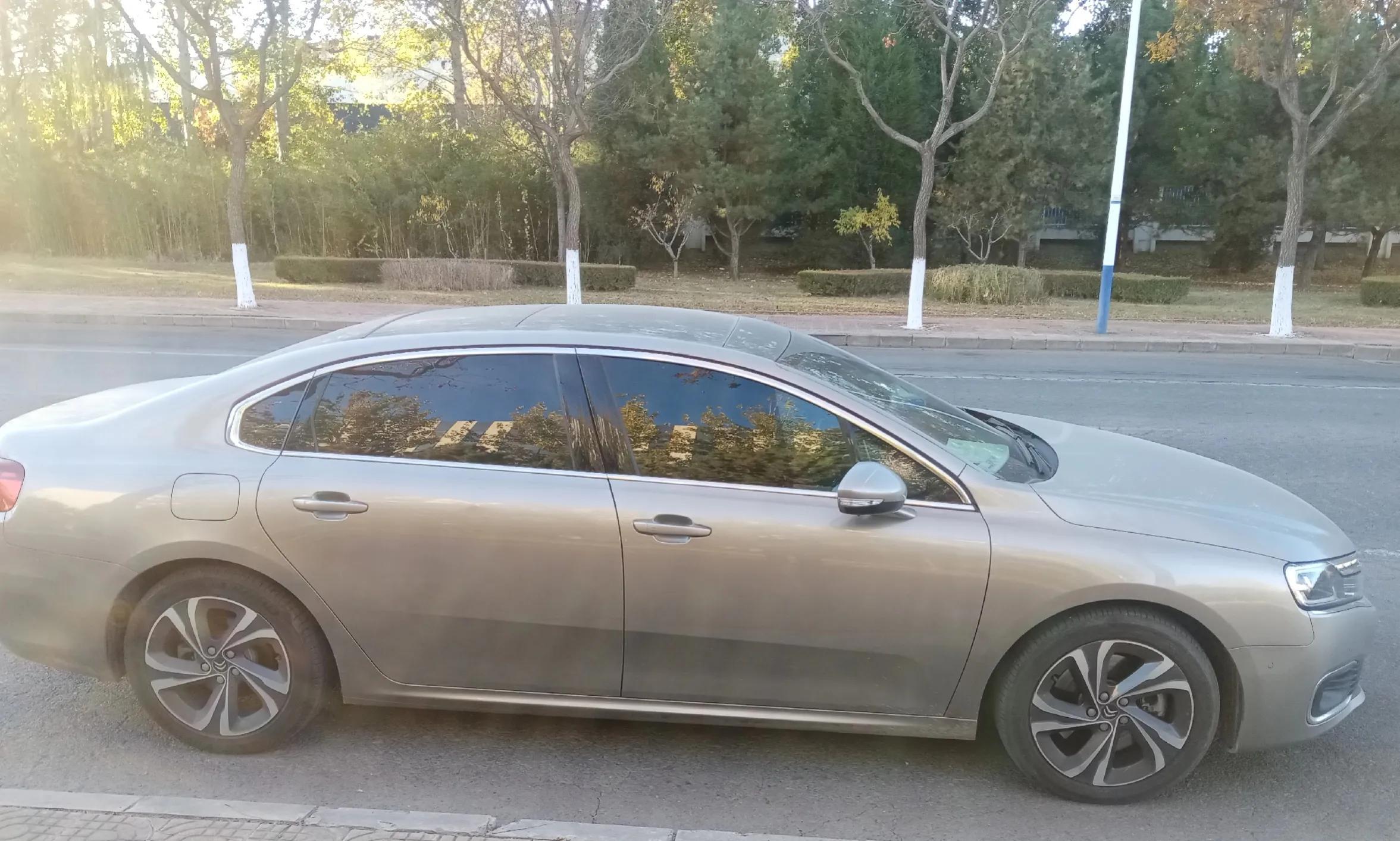 美国最新欢乐日常，友情、家庭与温馨陪伴的温馨瞬间