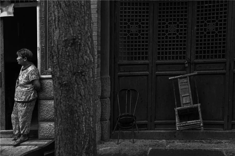 梁胡标案最新进展及小巷深处的独特风情