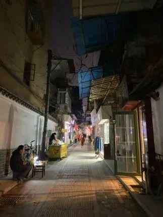 最新出口三检揭秘,小巷中的美食宝藏探索