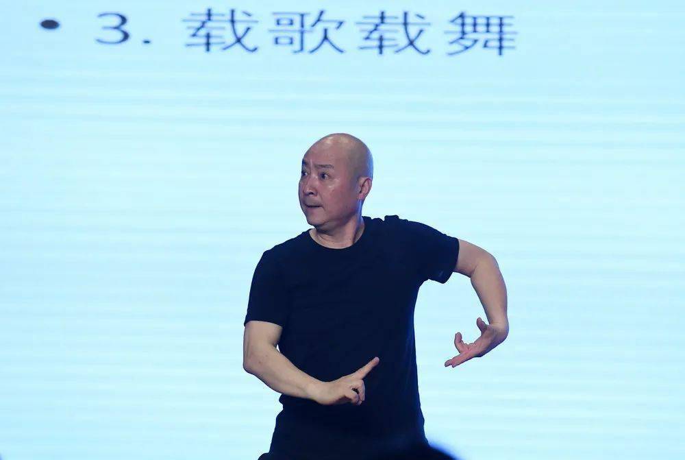 滔客说最新，任务完成与技能学习步骤指南详解
