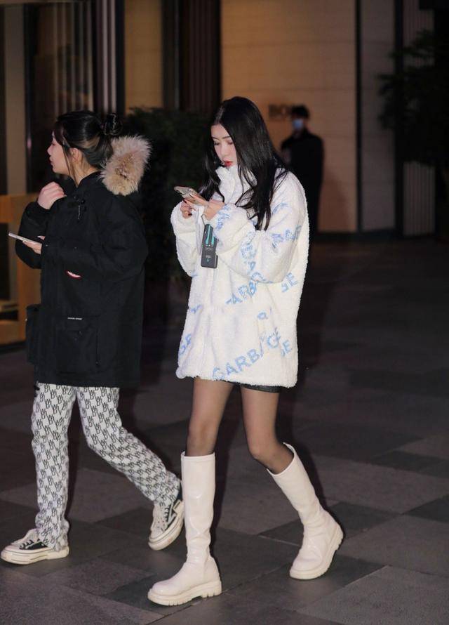 引领潮流变革，掌握狠狠2017最新版趋势之巅