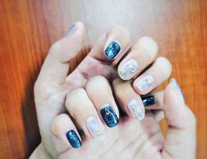 巷弄深处的秘密小店,最新美甲图案展示