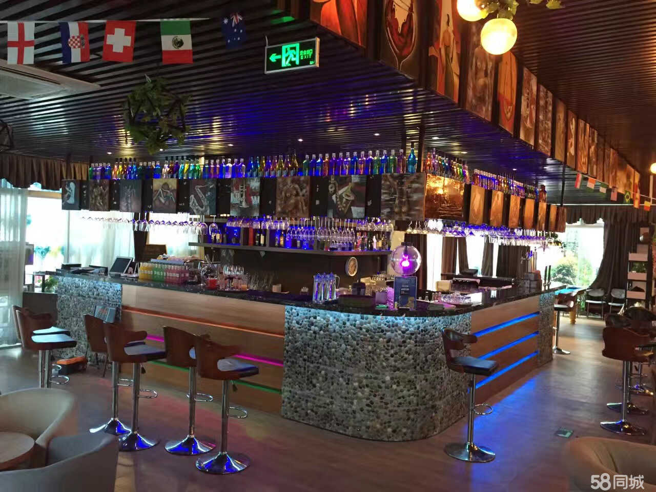 东莞灯饰厂最新招聘,启程探索自然美景之旅的照明专家