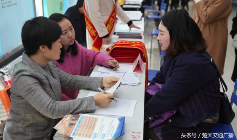 男主性别转换奇妙旅程,动漫中的男女主角性别转换故事