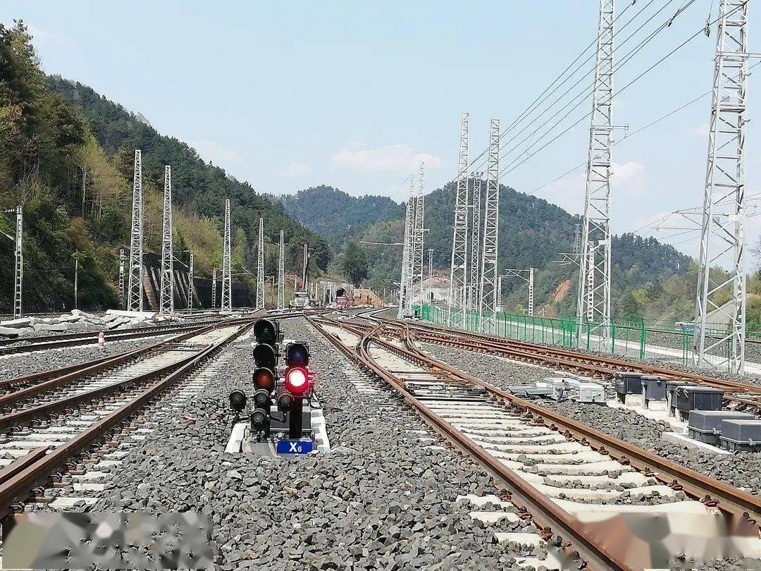 瓮马铁路最新进展与挑战全方位解读