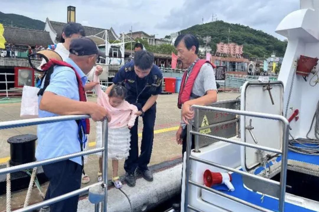 温州台风最新动态,科技智能预警 守护家园重塑体验