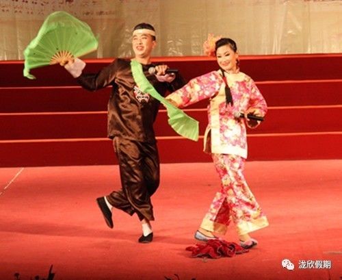 姜大美最新二人转唱段,友情的旋律与家的温馨旋律的碰撞