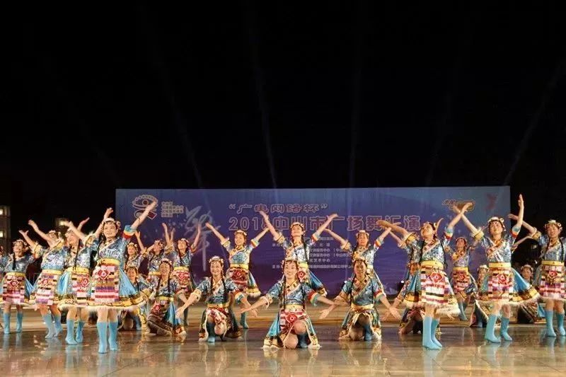 最新流行广场舞歌曲,舞动人生,自信与成就感的旋律旋律