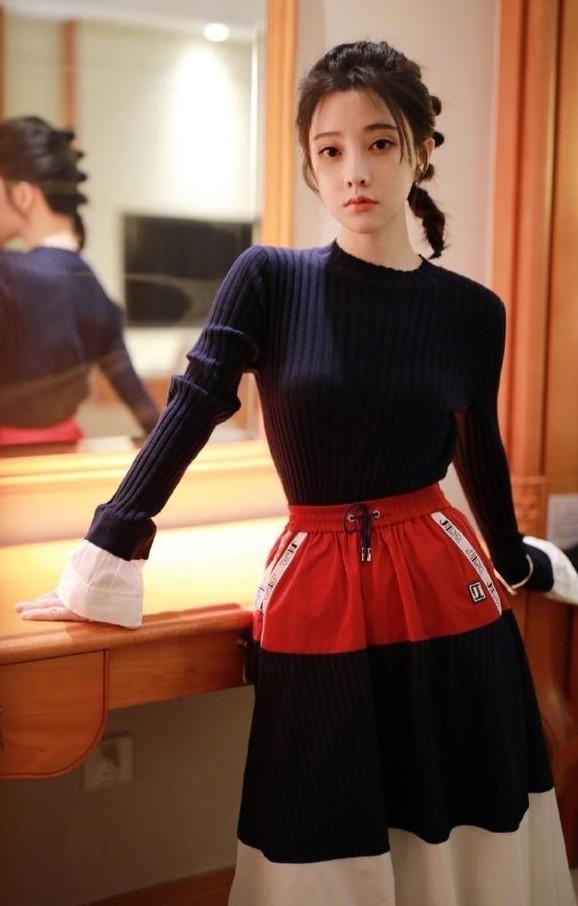 吴宣仪最新时尚照片展现潮流风尚与公众形象风采