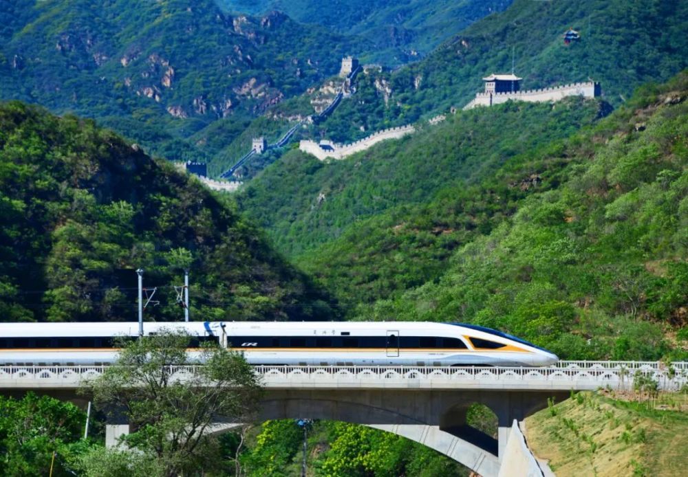 贵南高铁最新动态,时代速度下的激情进展