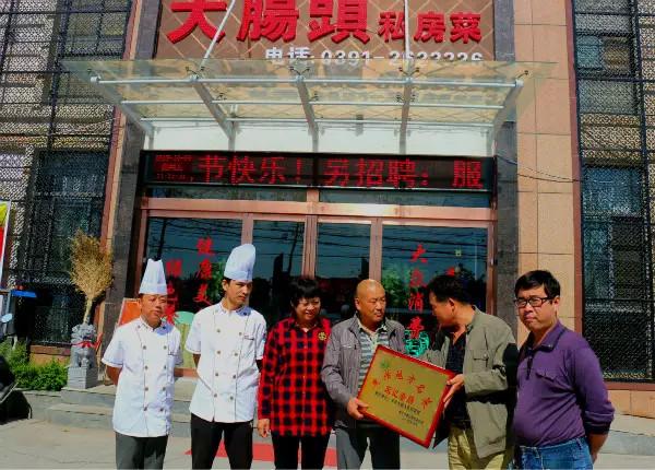 最新国内大学排名揭秘与小巷探宝,隐藏宝藏与独特小店探秘之旅