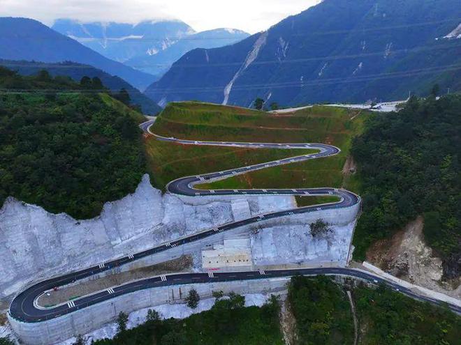 雅安地震最新动态,救援进展、灾后重建及社会关注全解析