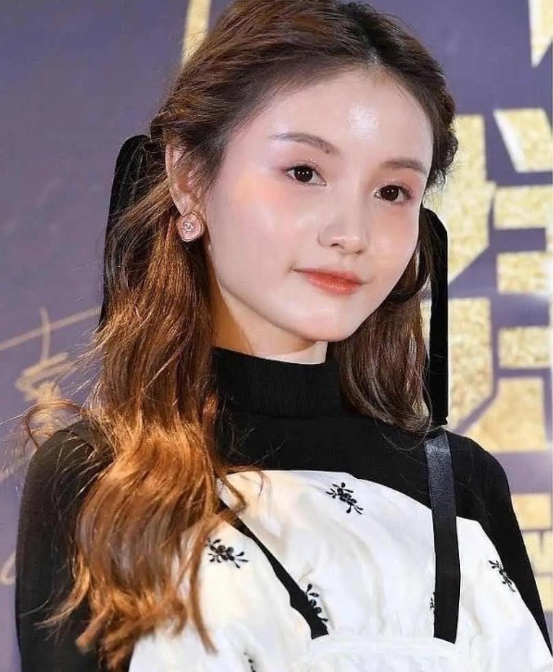 如何成为最新女团粉丝,深入了解女团的秘诀与魅力所在