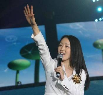 杨钰莹最新动态,公众关注与个人立场的交织探讨