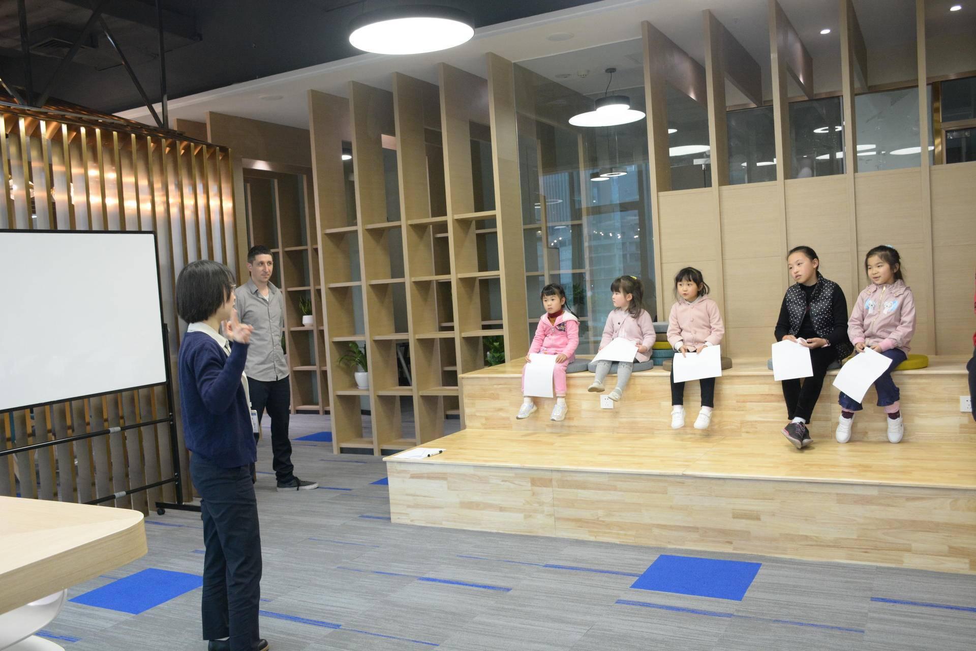 学习之光Logo更新,自信与成就感的象征