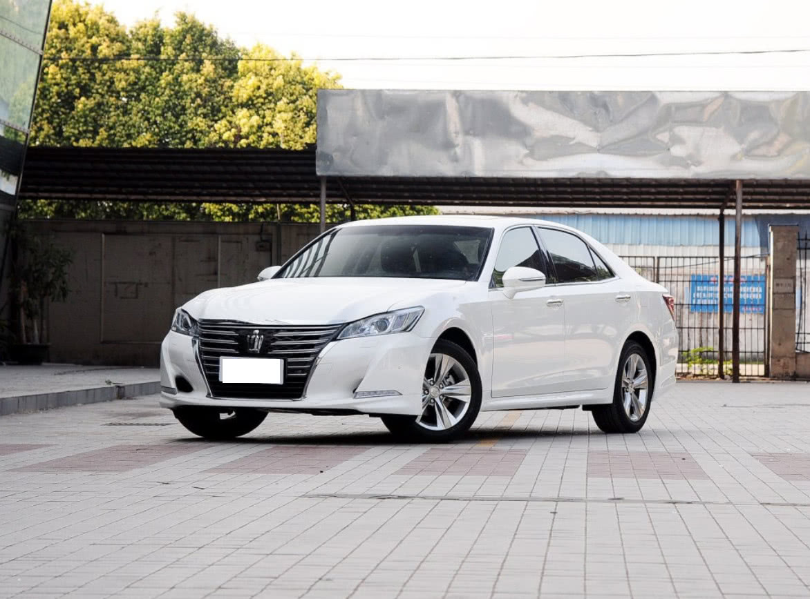 最新丰田皇冠,高科技结晶,驾驭未来的梦幻之选