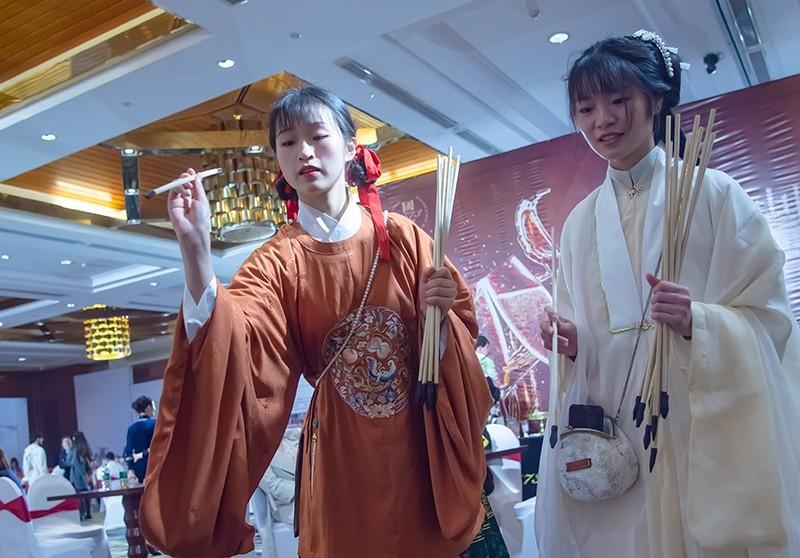 OPPO 2021最新款手机惊艳上市,科技与美学的完美融合✨