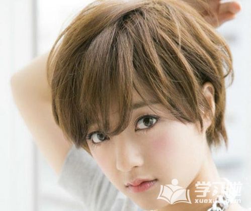 2017年短发流行趋势解析,大热短发款式与时尚潮流指南