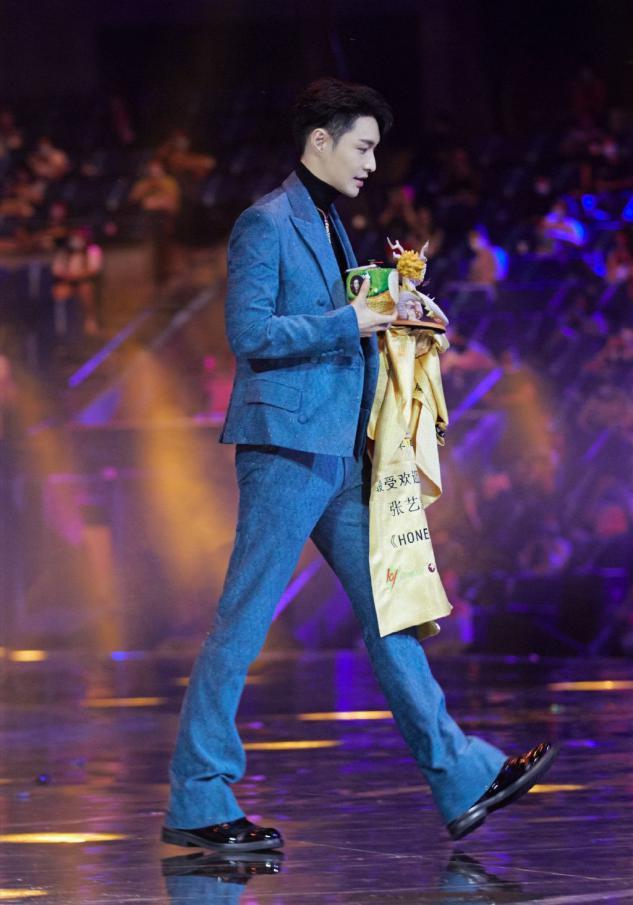 张艺兴最新单曲,科技与音乐的完美融合,引领潮流新声浪潮