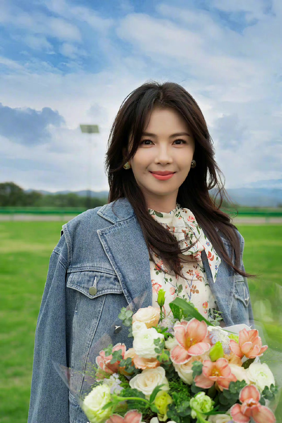 刘涛最新写真,自然之旅的心灵探索,寻找平和与喜悦的旅程