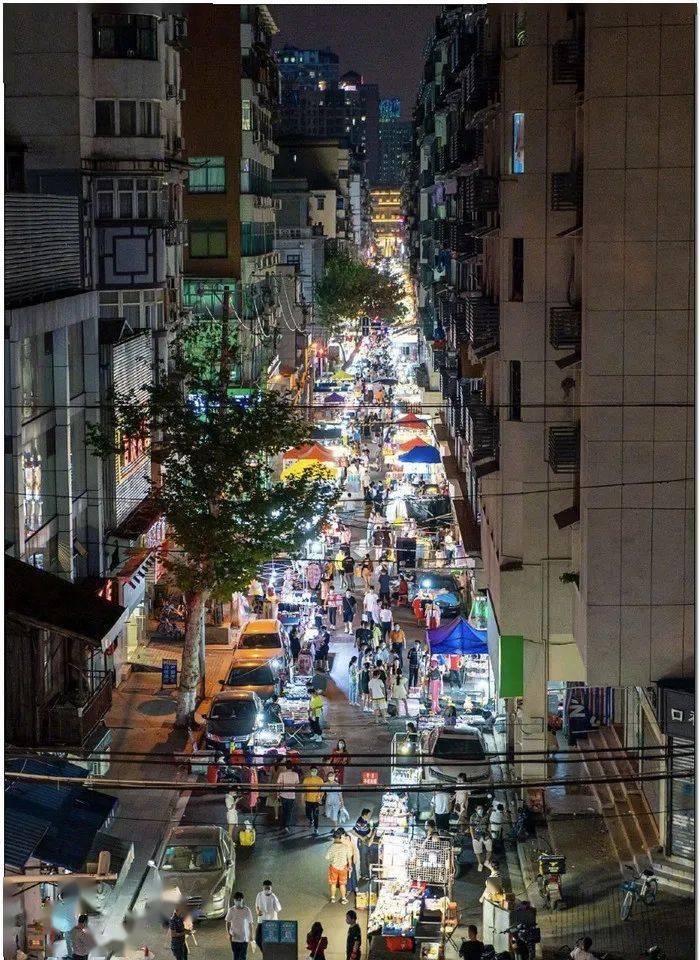 探访罗顿发展,小巷中的最新瑰宝揭晓!