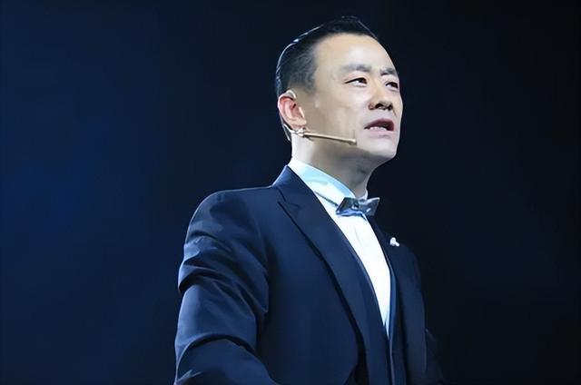 周立波最新消息视频,变化中的学习之旅,自信与成就感的源泉展现风采时刻