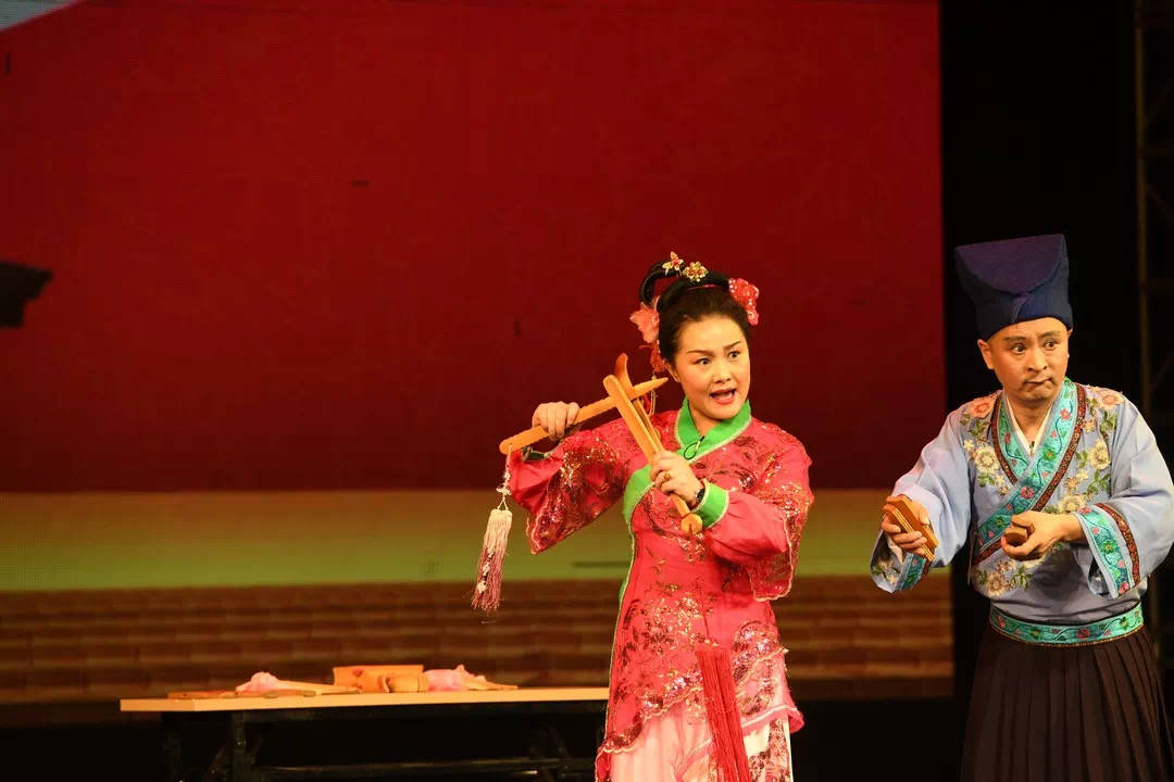 最新小矮人二人转,独特魅力一览无余!